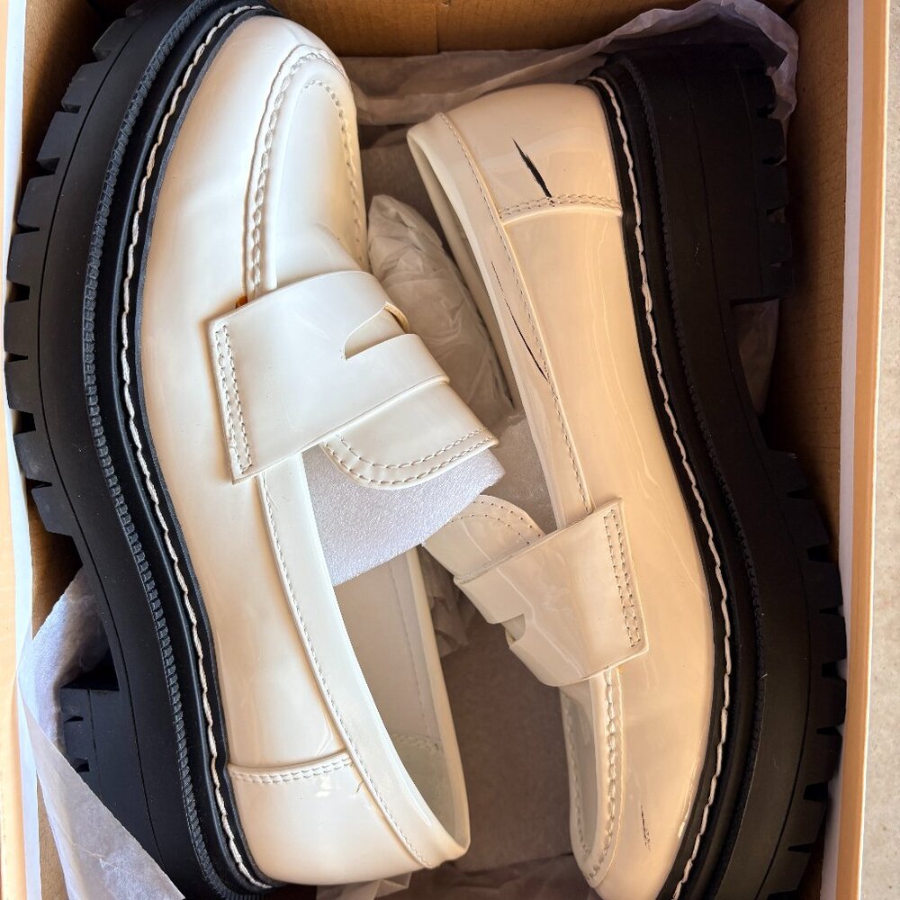 Soda “Eureka” ~ Women Slip On Platform Penny Loafer Lug Sole with Stitched Detai